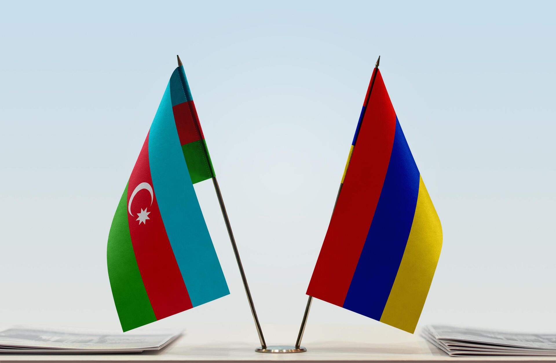 Флаги Азербайджана и Армении - Sputnik Azərbaycan, 1920, 30.12.2023