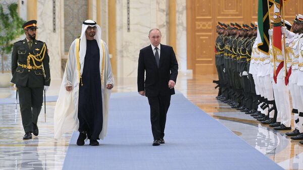  Президент РФ Владимир Путин и президент Объединенных Арабских Эмиратов (ОАЭ) шейх Мухаммед бен Заид Аль Нахайян - Sputnik Азербайджан