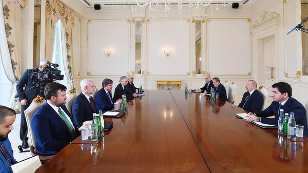 Президент Ильхам Алиев принял помощника государственного секретаря США - Sputnik Азербайджан