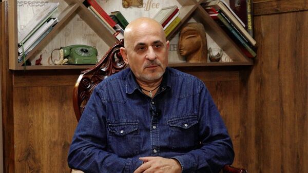 Эльдар Бабазаде: художник не ждет, когда придет вдохновение, он создает его сам - Sputnik Азербайджан