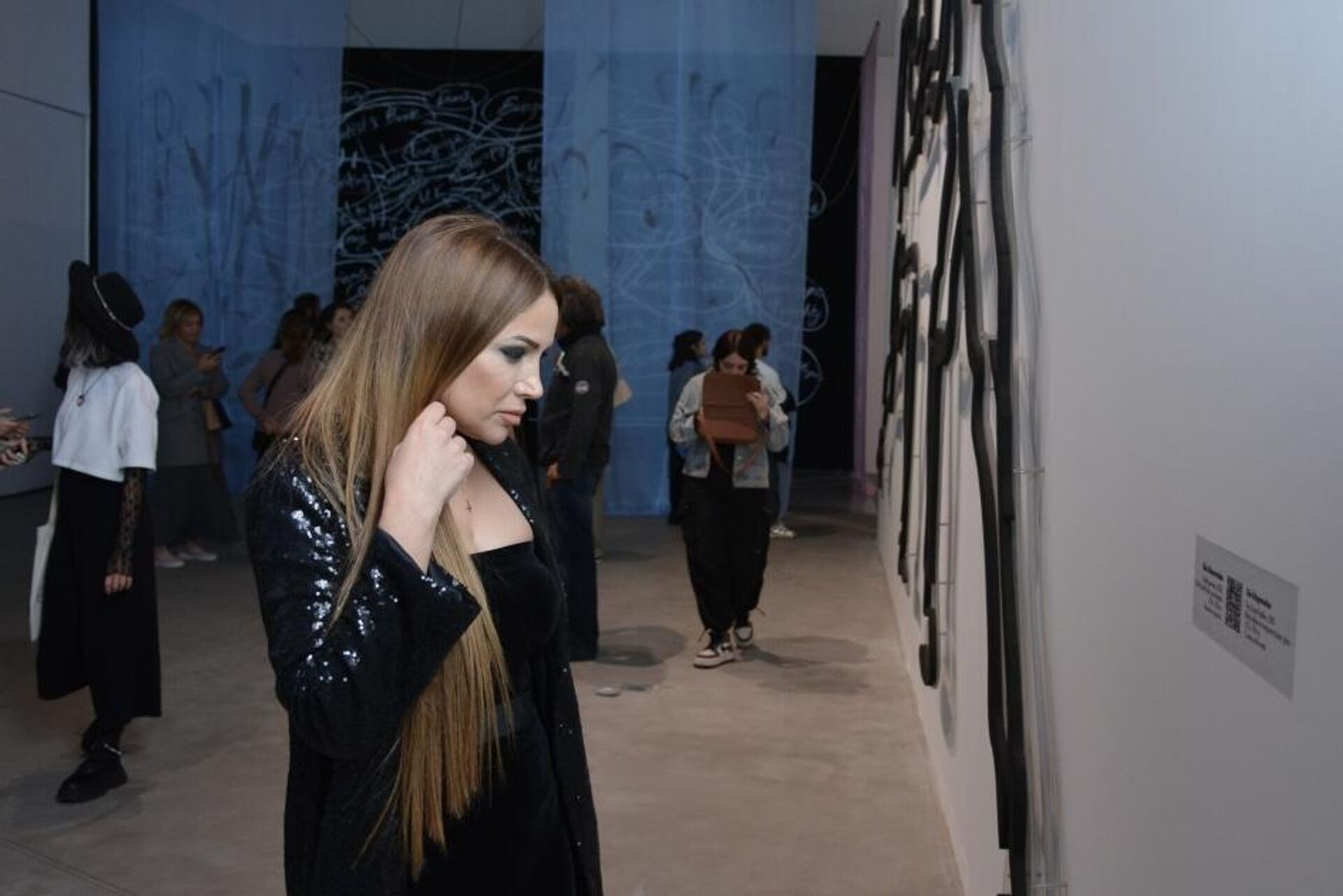 В Пространстве современного искусства YARAT открылись две выставки «Эквинокс» и «Проверено, мин нет!» с участием азербайджанских и грузинских художников - Sputnik Азербайджан, 1920, 08.12.2023