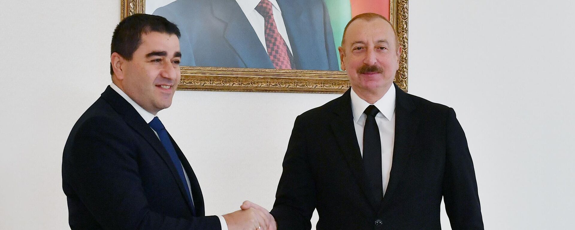 Президент Ильхам Алиев принял делегацию во главе с председателем парламента Грузии  - Sputnik Азербайджан, 1920, 11.12.2023