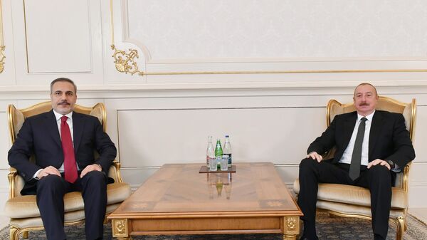 Президент Азербайджана принял главу МИД Турции - Sputnik Азербайджан