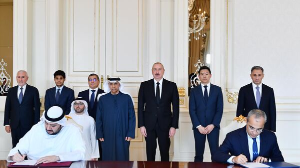 Азербайджан подписал ряд соглашений о сотрудничестве с ОАЭ - Sputnik Азербайджан