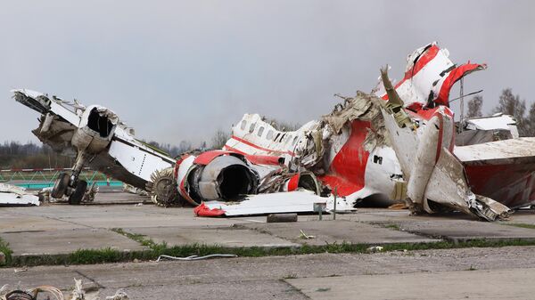 Обломки польского правительственного самолета Ту-154  - Sputnik Азербайджан