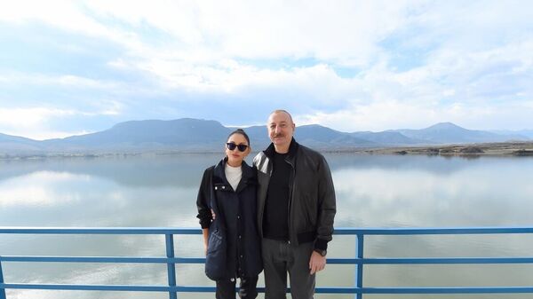 Ильхам Алиев и Мехрибан Алиева совершили визит в Агдамский район - Sputnik Азербайджан