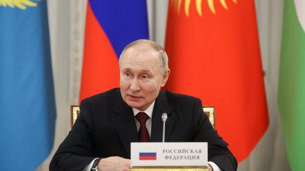 Vladimir Putin, arxiv - Sputnik Azərbaycan