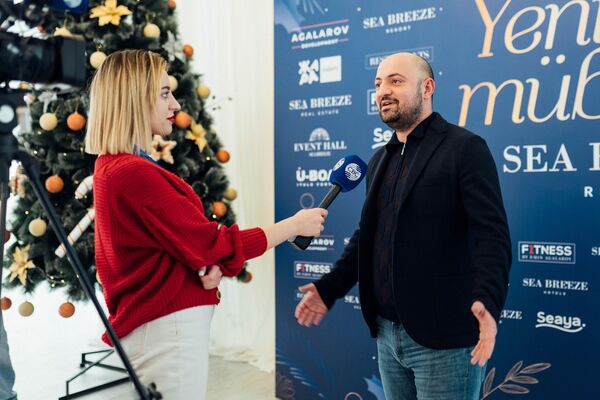 Эмин организовал благотворительную новогоднюю елку для детей - Sputnik Азербайджан