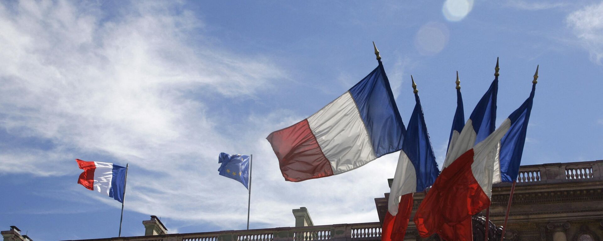 Флаги Франции над зданием МИД Франции, фото из архива - Sputnik Азербайджан, 1920, 28.12.2023