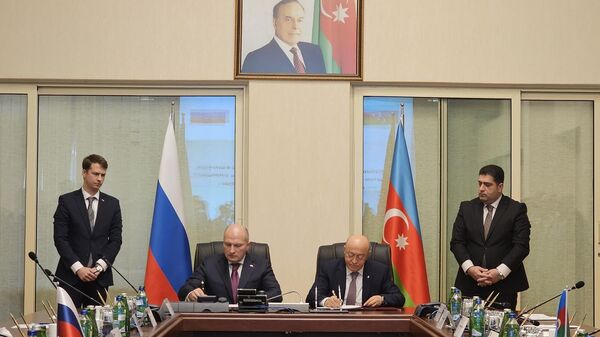 Представители министерств по чрезвычайным ситуациям России и Азербайджана подписали план действий по гражданской обороне
 - Sputnik Азербайджан