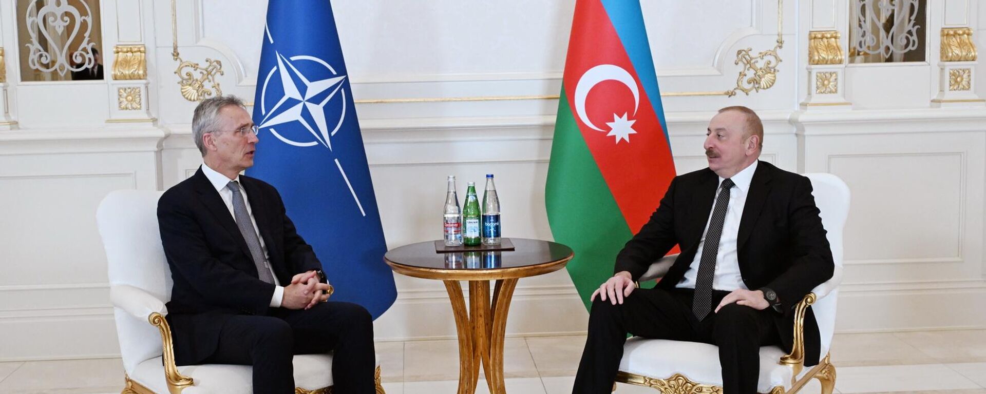Встреча Президента Ильхама Алиева с генеральным секретарем НАТО Йенсом Столтенбергом - Sputnik Азербайджан, 1920, 17.03.2024