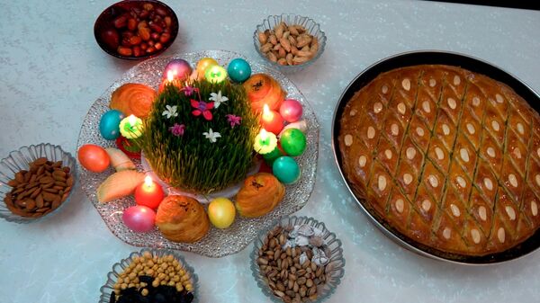 Paxlava Novruz bayramı süfrəsinin kraliçasıdır - Sputnik Azərbaycan