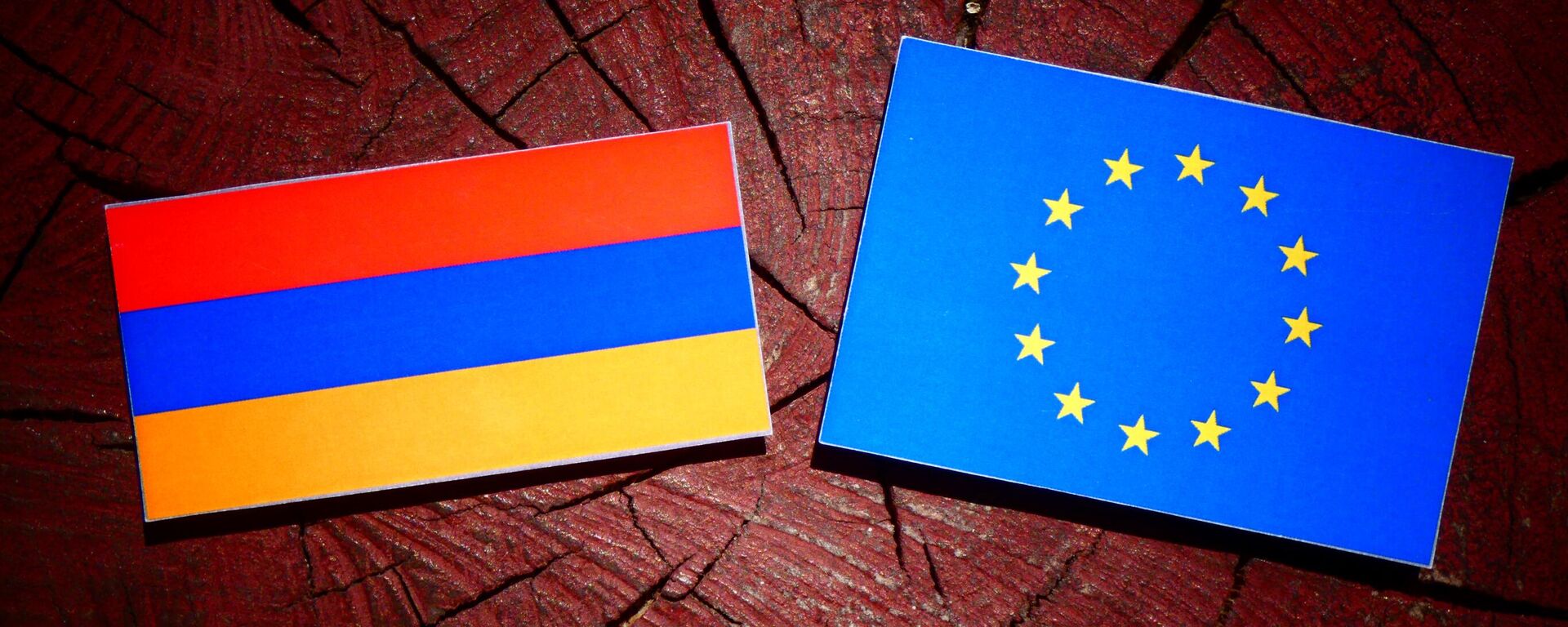 Флаги Армении и ЕС - Sputnik Азербайджан, 1920, 21.03.2024