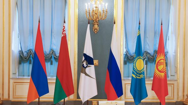 Флаги стран-участниц Евразийского экономического союза (ЕАЭС) - Sputnik Азербайджан