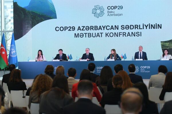 COP29-un baş qərargahında ilk mətbuat konfransı. - Sputnik Azərbaycan