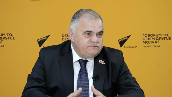 Нагиев: Азербайджана проводит независимую политику, услуги Запада ему не нужны - Sputnik Азербайджан