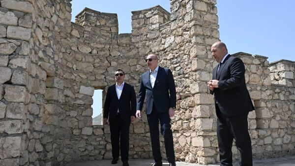 Президент Ильхам Алиев и Президент Садыр Жапаров посетили город Агдам  - Sputnik Azərbaycan