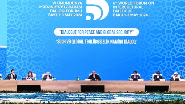 Prezident İlham Əliyev Bakıda VI Ümumdünya Mədəniyyətlərarası Dialoq Forumunun açılış mərasimində  - Sputnik Azərbaycan