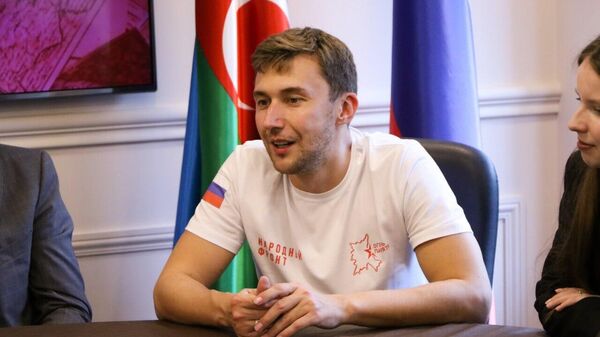 Российский гроссмейстер Сергей Карякин в Баку  - Sputnik Азербайджан