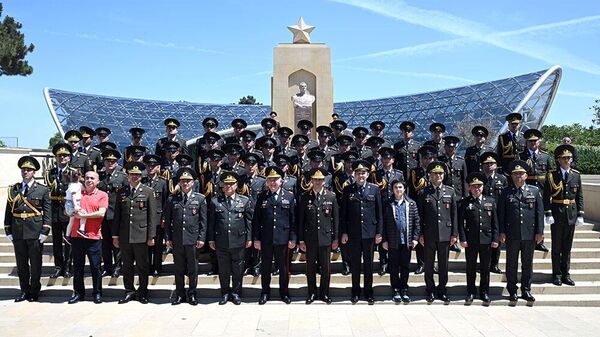 Азербайджанские военнослужащие почтили память погибших в ВОВ - Sputnik Азербайджан