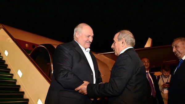 Belarus Prezidenti Aleksandr Lukaşenko Azərbaycana dövlət səfərinə gəlib - Sputnik Azərbaycan
