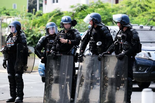 Полицейские в Нумеа, Новая Каледония.. - Sputnik Азербайджан