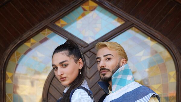 Азербайджанские и зарубежные дизайнеры представили свои коллекции в рамках 16-го весенне-летнего сезона Azerbaijan Fashion Week - Sputnik Азербайджан