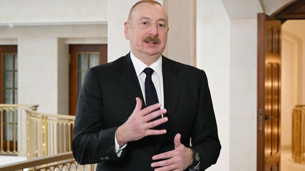 Azərbaycan Prezidenti İlham Əliyev “Euronews” televiziyasına müsahibə verib - Sputnik Азербайджан