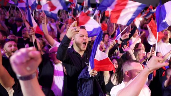 Во Франции голосуют во втором туре парламентских выборов