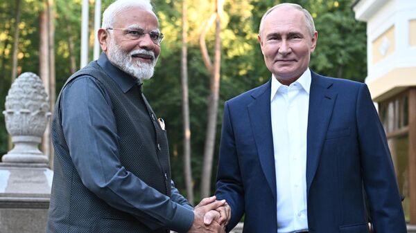 Rusiya prezidenti Vladimir Putin və Hindistanın baş naziri Narendra Modi - Sputnik Azərbaycan