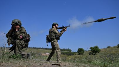 Военнослужащие штурмовых подразделений ЦВО ВС РФ отрабатывают боевое слаживание на полигоне в тыловом районе СВО на Авдеевском направлении, Россия