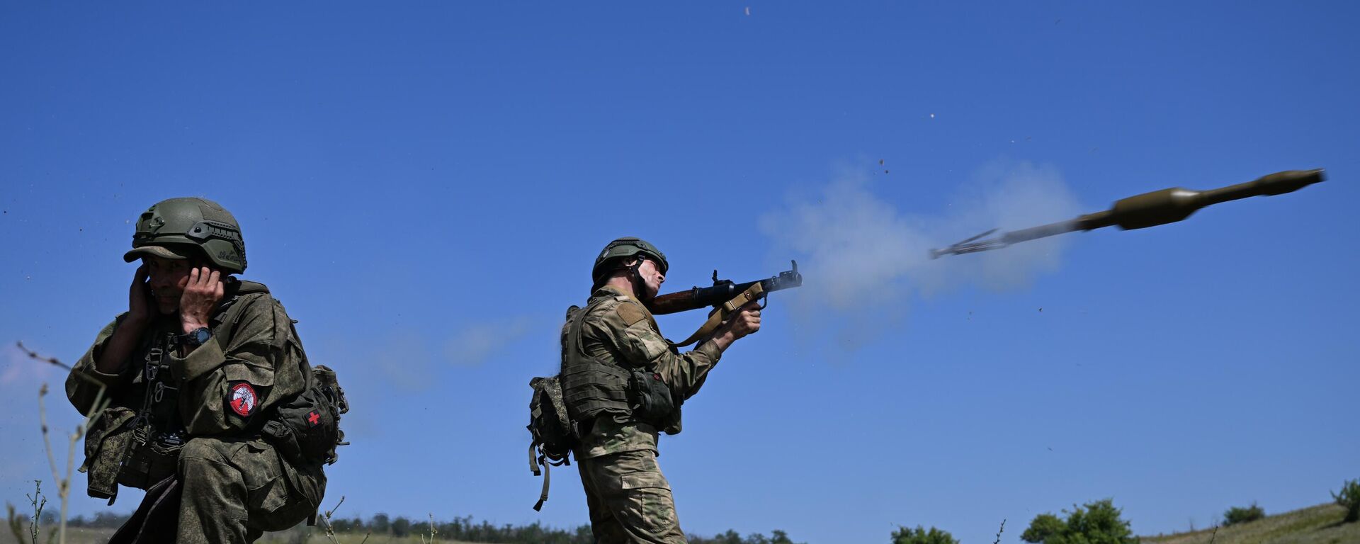 Военнослужащие штурмовых подразделений ЦВО ВС РФ отрабатывают боевое слаживание на полигоне в тыловом районе СВО на Авдеевском направлении, Россия - Sputnik Азербайджан, 1920, 31.07.2024