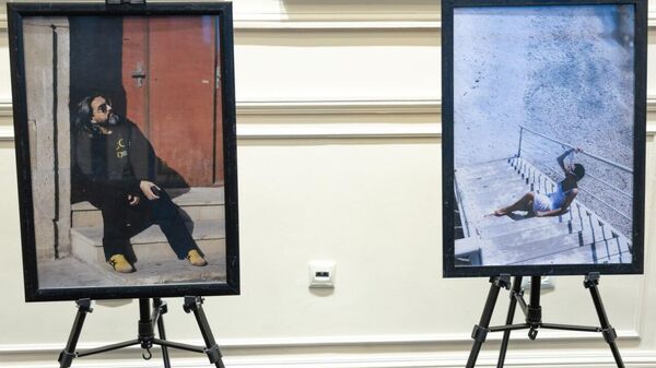 Известные азербайджанские фотографы представили свои фотографии в Русском доме в Баку в рамках фестиваля Баку. Море. Лето. - Sputnik Азербайджан