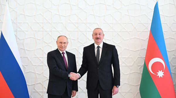 İlham Əliyev və Vladimir Putin, arxiv - Sputnik Azərbaycan