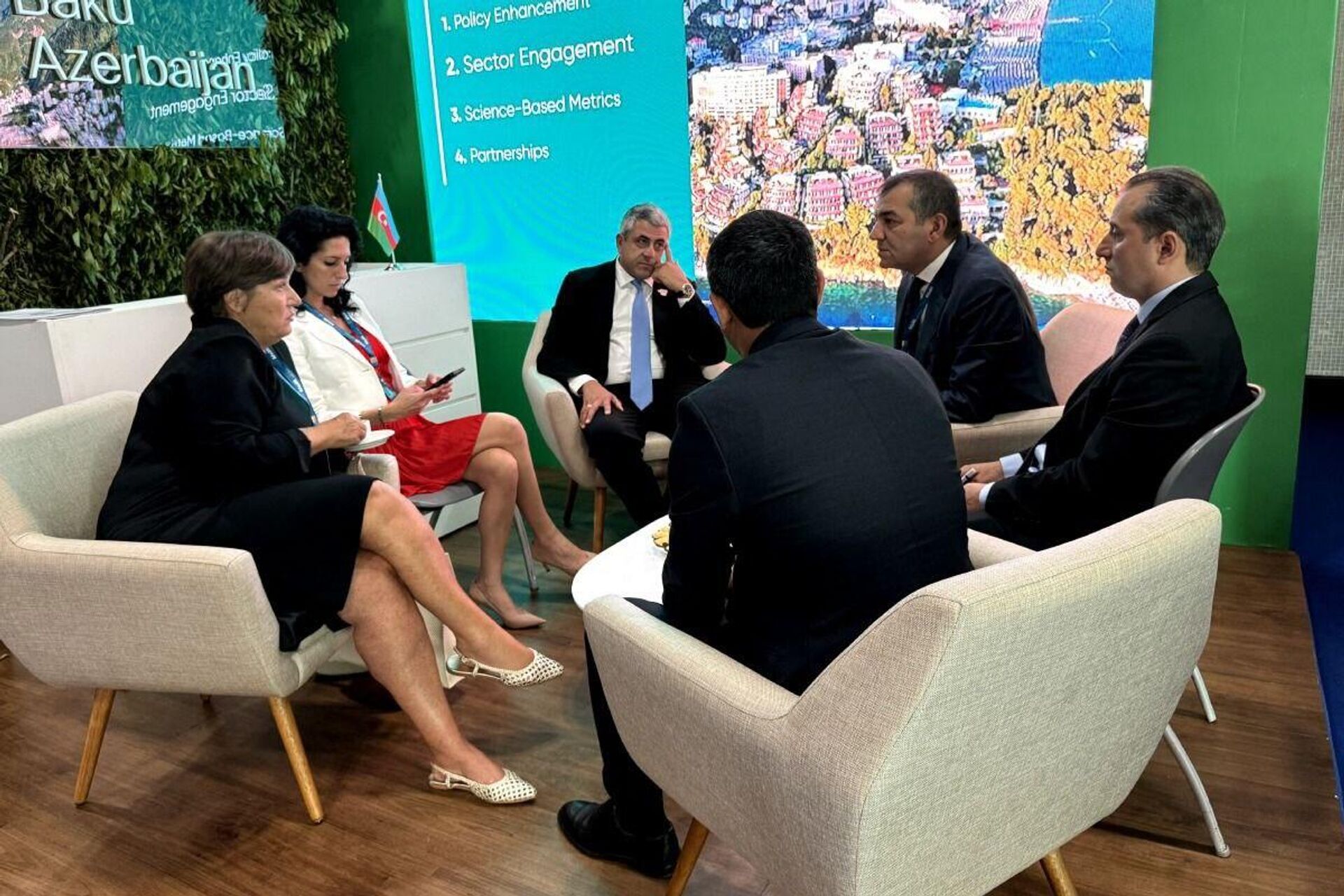 Dövlət Turizm Agentliyinin sədri Fuad Nağıyevin rəhbərlik etdiyi nümayəndə heyəti Braziliyada keçirilən G20 Turizm Nazirlərinin Görüşü və Turizm üzrə işçi qrupunun 4-cü iclasında - Sputnik Azərbaycan, 1920, 23.09.2024