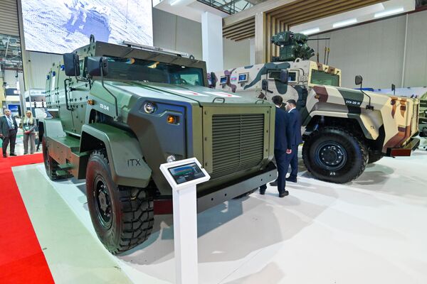 Машина скорой помощи ITX-15 M на международной оборонной выставке ADEX 2024 в Баку. - Sputnik Азербайджан