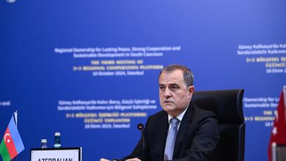 Министр иностранных дел Азербайджана Джейхун Байрамов на встрече в формате “3+3” в Стамбуле