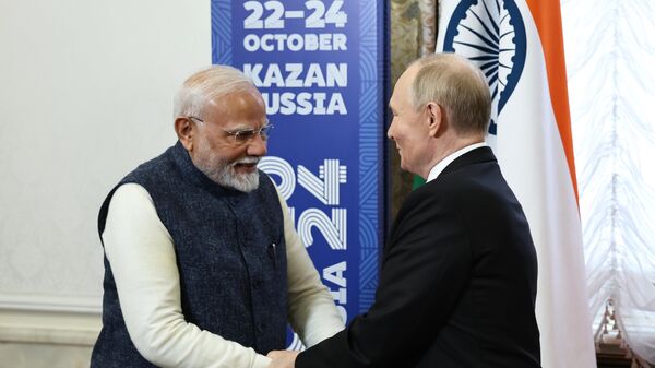 Rusiya prezidenti Vladimir Putin və Hindistanın baş naziri Narendra Modi, arxiv - Sputnik Azərbaycan