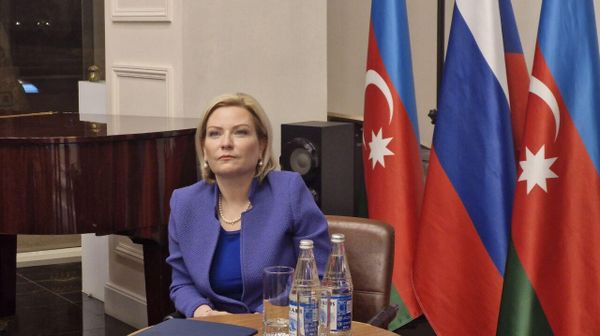 Министр культуры РФ Ольга Любимова во время встречи с соотечественниками в Русском доме в Баку - Sputnik Азербайджан