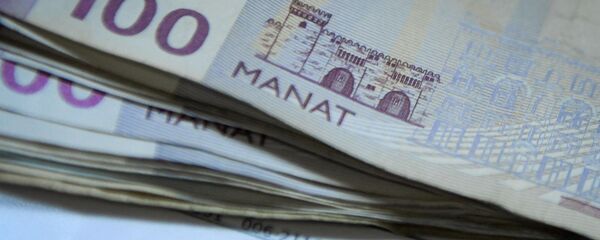 Купюра номиналом в  100 AZN, фото из архива - Sputnik Азербайджан
