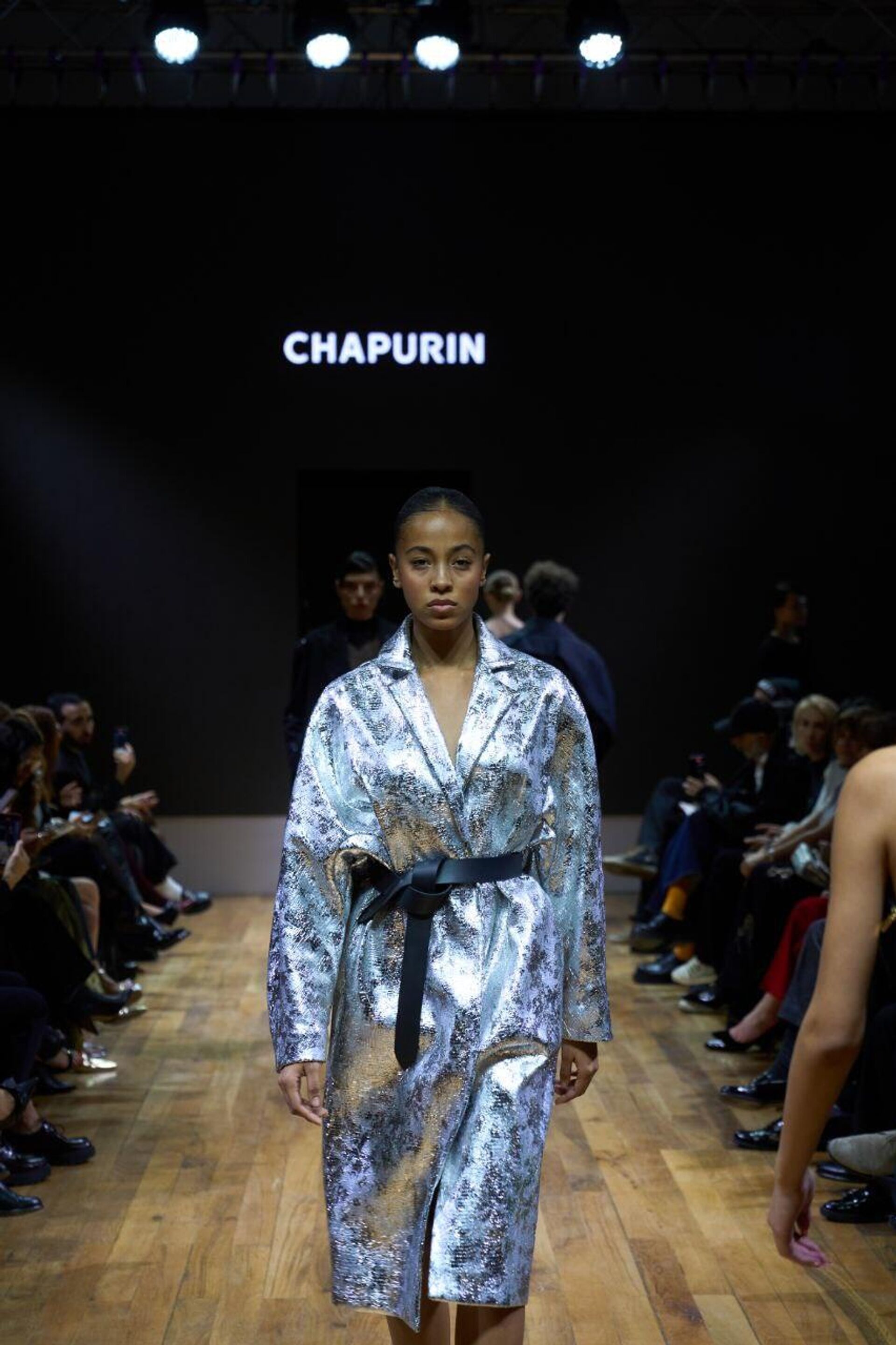 В Баку в рамках Azerbaijan Fashion Week состоялся закрытый показ известного дизайнера, заслуженного художника РФ Игоря Чапурина, где он представил свою новую коллекцию мужской и женской одежды В Баку в рамках Azerbaijan Fashion Week состоялся закрытый показ известного дизайнера, заслуженного художника РФ Игоря Чапурина, где он представил свою новую коллекцию мужской и женской одежды - Sputnik Азербайджан, 1920, 14.12.2024
