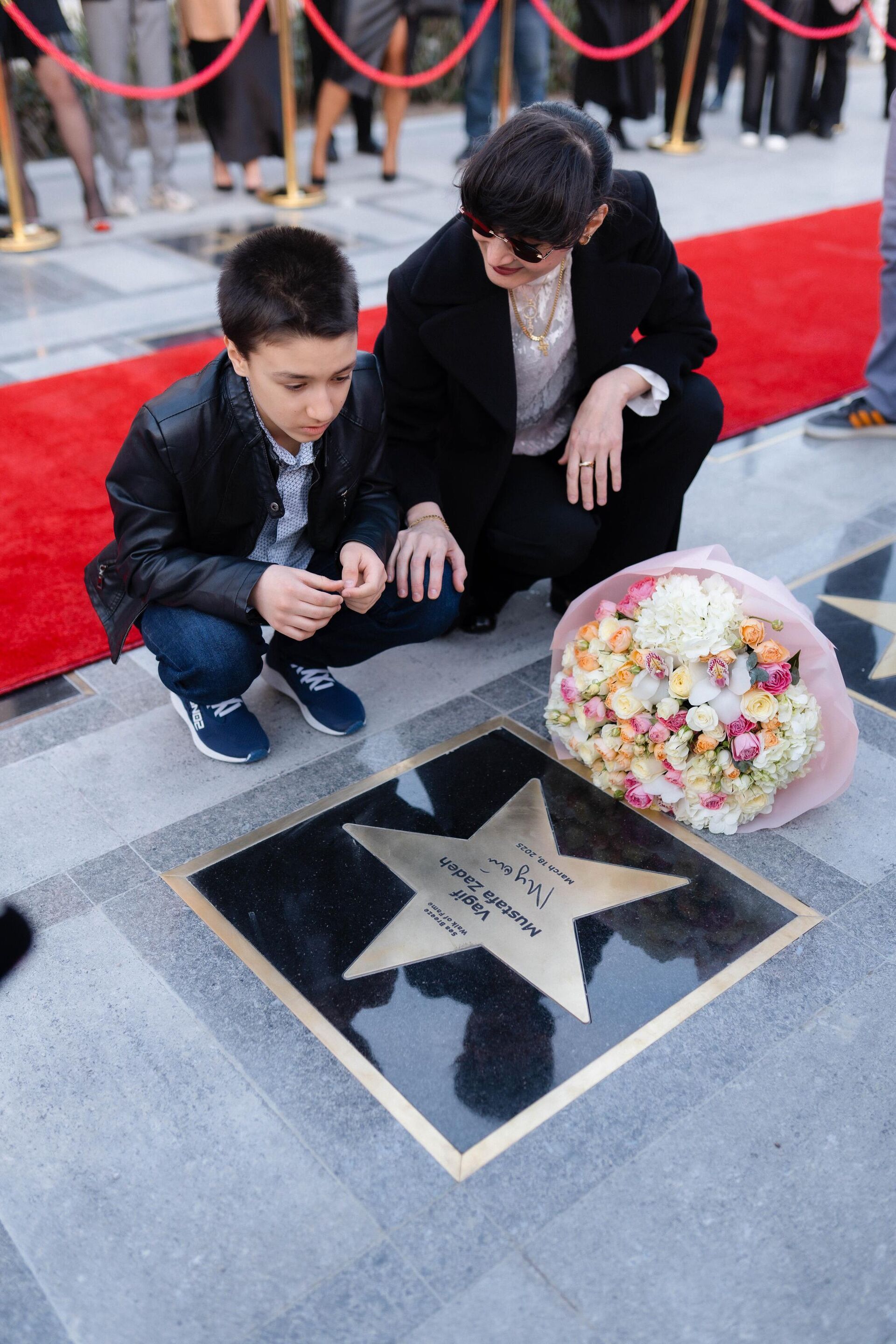 На Walk of Fame в Баку появилась именная звезда всемирно известного азербайджанского джазового композитора и пианиста Вагифа Мустафазаде На Walk of Fame в Баку появилась именная звезда всемирно известного азербайджанского джазового композитора и пианиста Вагифа Мустафазаде - Sputnik Азербайджан, 1920, 19.03.2025