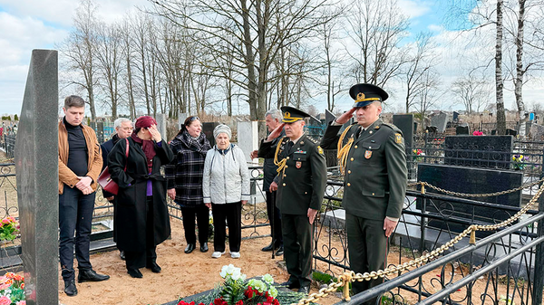 В Беларуси почтена память Национального героя Азербайджана Анатолия Давидовича - Sputnik Азербайджан