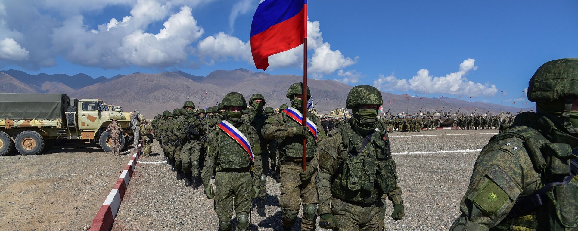 Военнослужащие российской армии - Sputnik Азербайджан, 1920, 08.04.2025