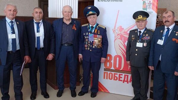 Председатель Организации ветеранов войны, труда и Вооружённых сил АР полковник Джалил Халилов на международном форуме «Единство и дружба народов-источник Победы в Великой Отечественной войне» - Sputnik Азербайджан