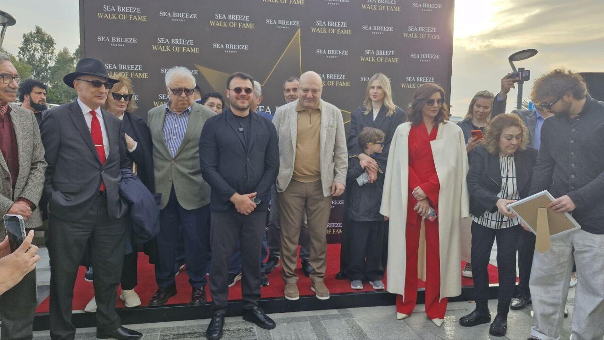 На Walk of Fame в Баку появилась именная звезда Рустама Ибрагимбекова - Sputnik Азербайджан, 1920, 22.04.2025