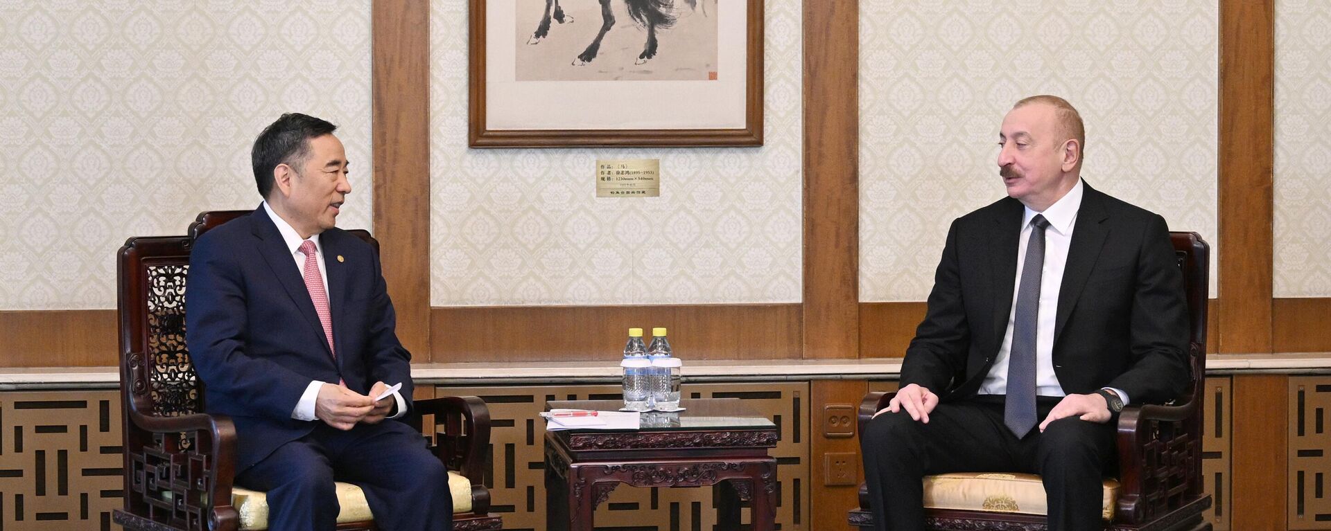 Президент Азербайджана встретился в Пекине с главой компании Energy China
 - Sputnik Азербайджан, 1920, 24.04.2025