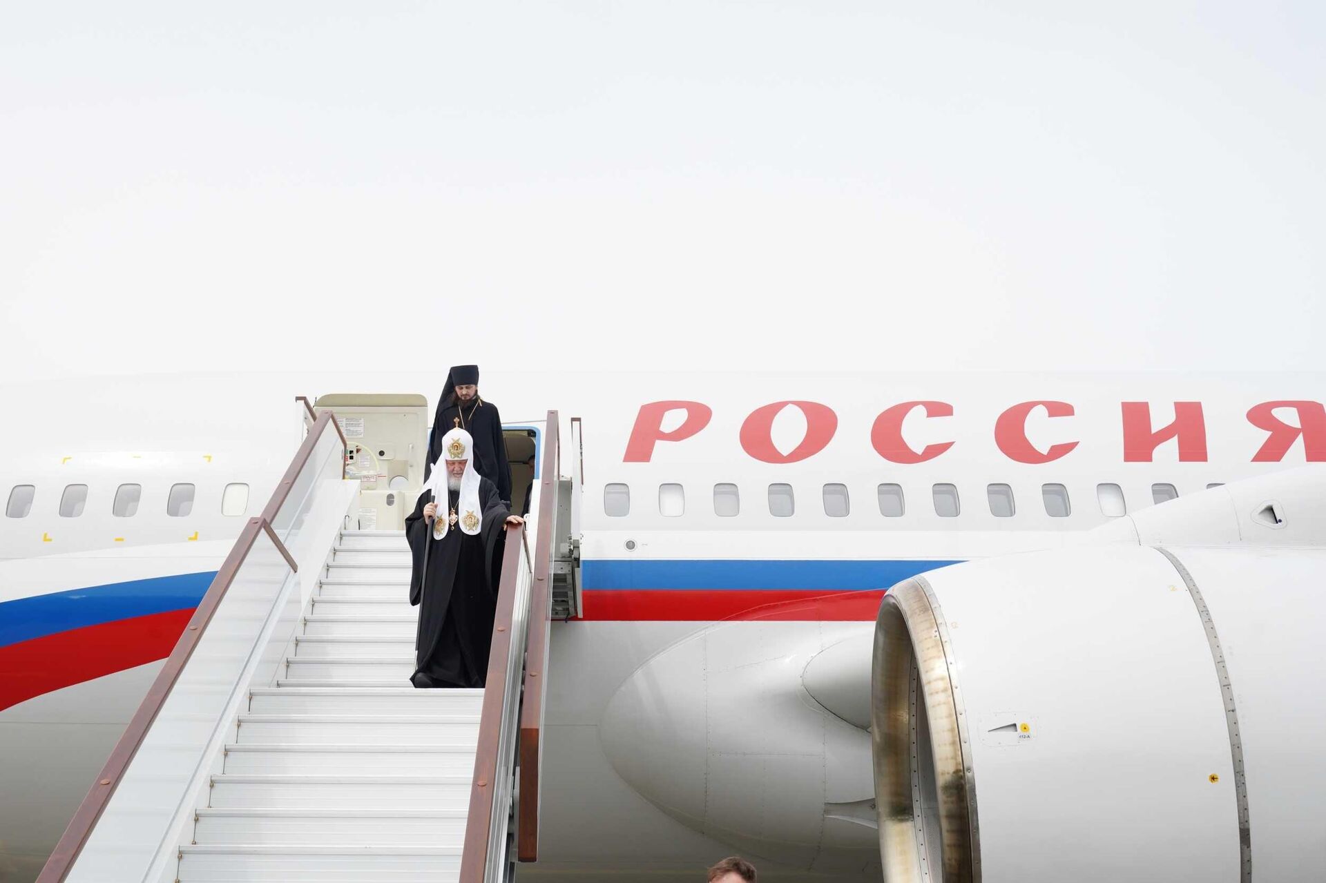 Патриарх Московский и всея Руси Кирилл прибыл с визитом в Бак Патриарх Московский и всея Руси Кирилл прибыл с визитом в Бак - Sputnik Азербайджан, 1920, 03.05.2025