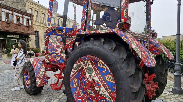 Столица Азербайджана вновь стала центром притяжения для любителей искусства и культуры. Здесь стартовал прошел Международный фестиваль ковра - Sputnik Азербайджан
