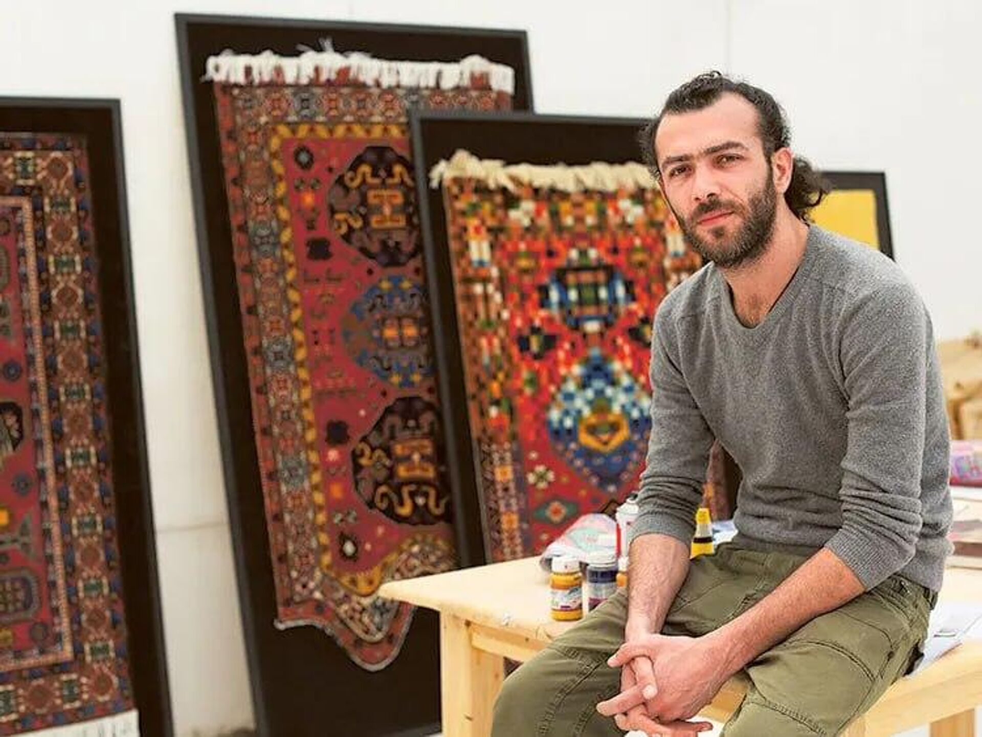 В арт- пространстве QGallery открылась персональная выставка азербайджанского художника Фаика Ахмеда В арт- пространстве QGallery открылась персональная выставка азербайджанского художника Фаика Ахмеда - Sputnik Азербайджан, 1920, 03.05.2025